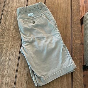 Vineyard Vines shorts